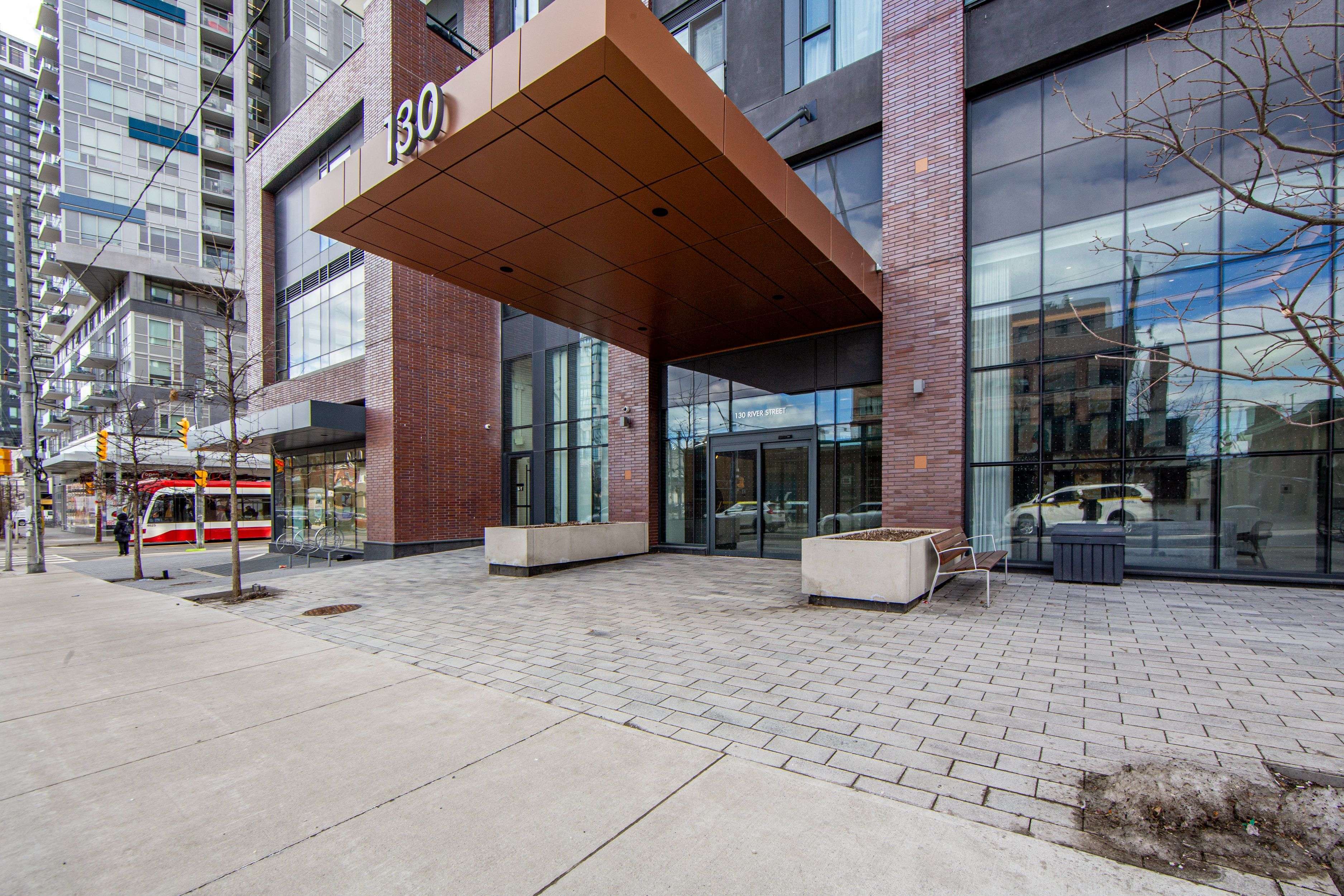 130 River ST #1905, Toronto C08, ON M5A 0R8