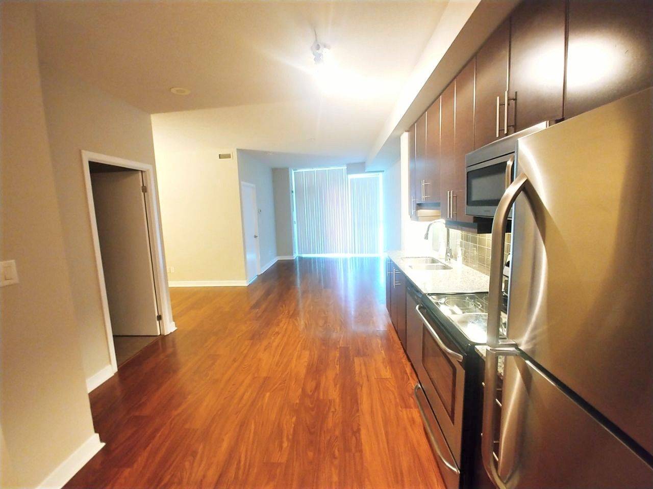 Toronto C01, ON M5J 2Z3,33 Bay ST #2801