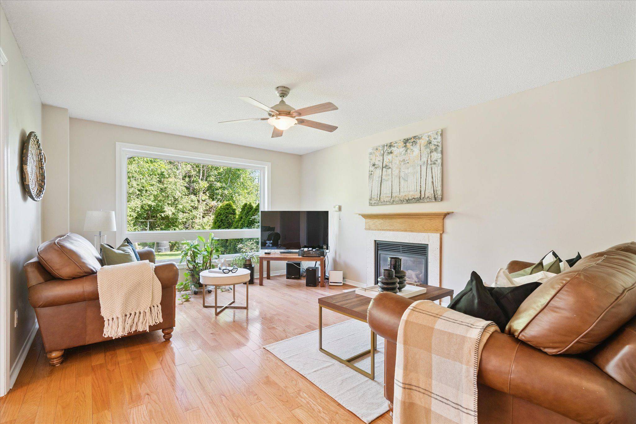Pickering, ON L1X 2S1,2097 Lynn Heights DR