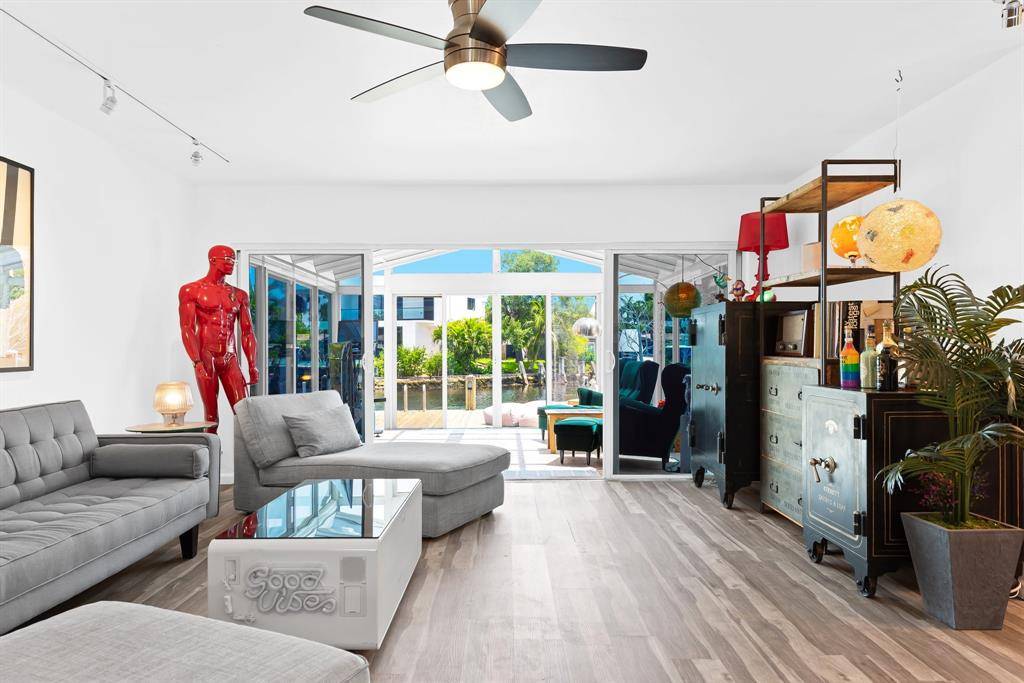 Wilton Manors, FL 33305,2024 NE 24th St
