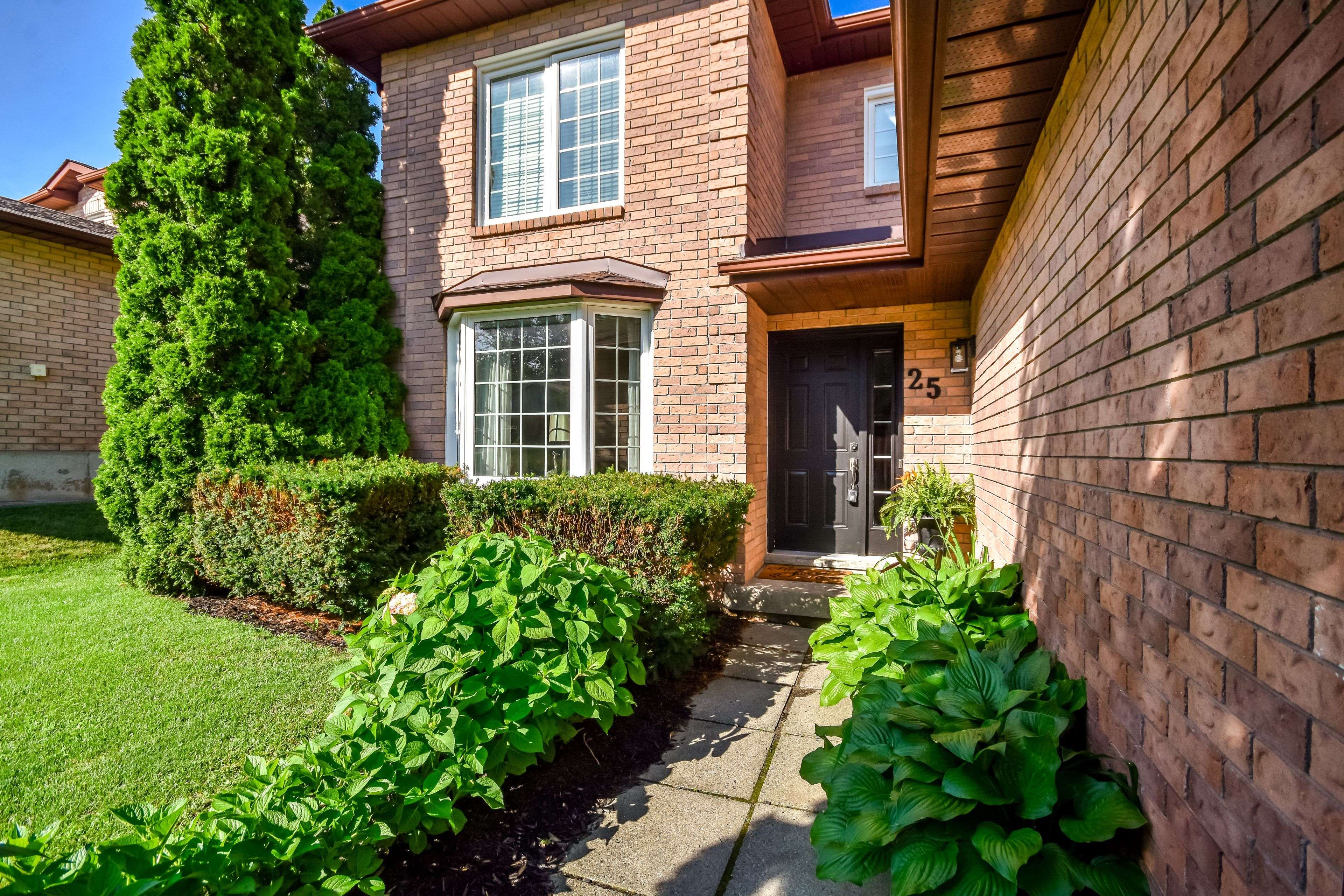 Barrie, ON L4N 6C9,25 Keats DR