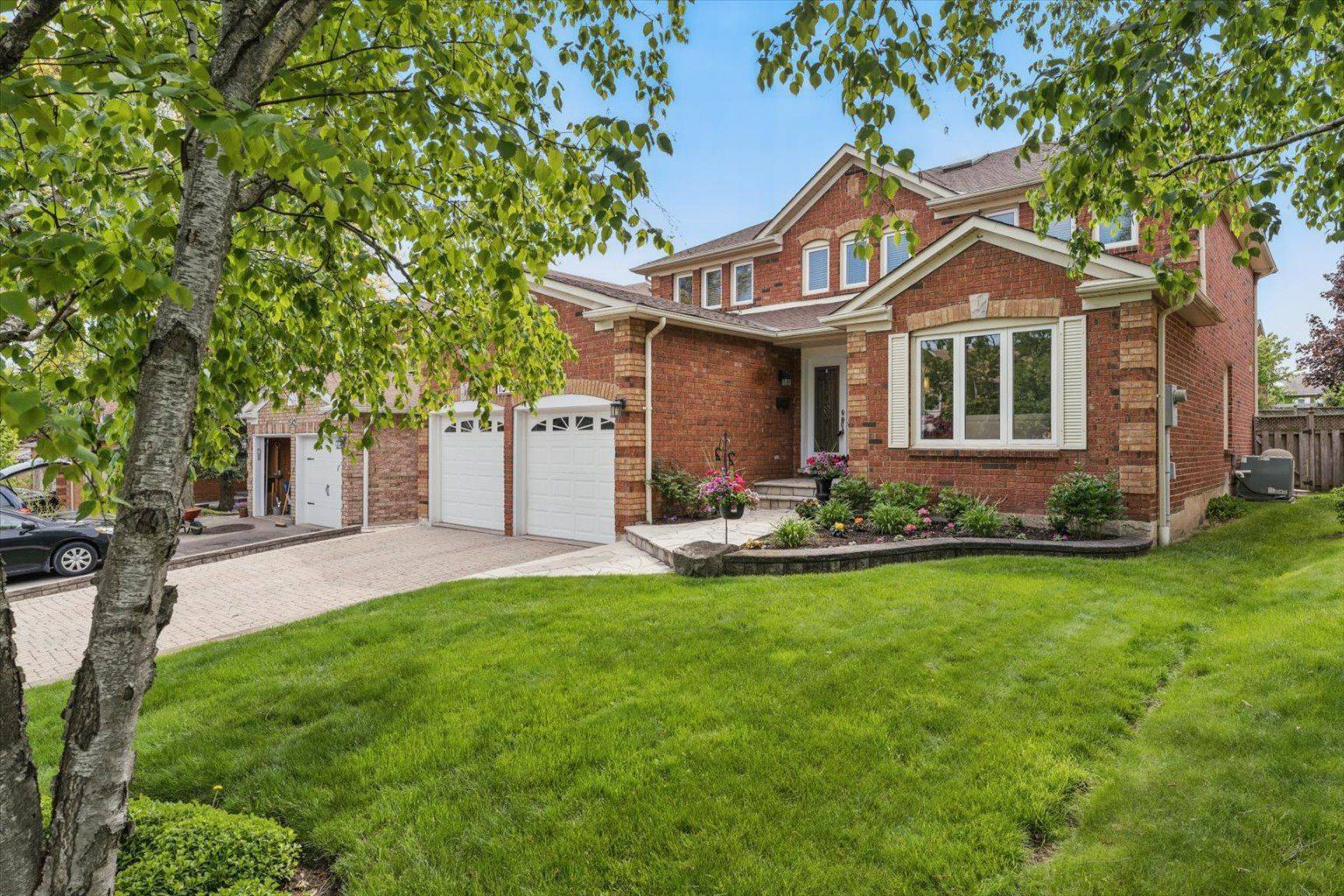 Mississauga, ON L5N 4P5,1546 Hollywell AVE
