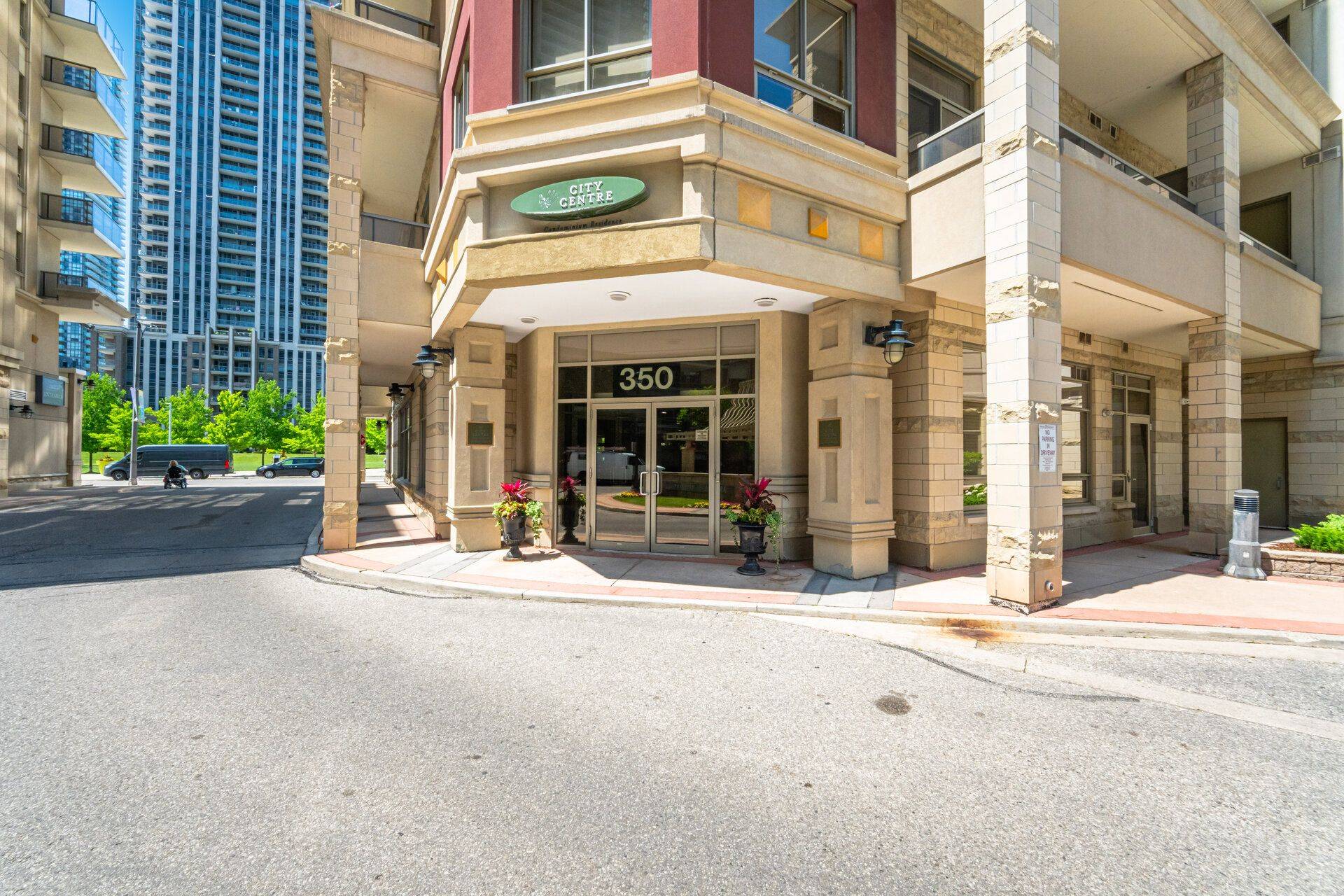 Mississauga, ON L5B 4N1,350 Princess Royal DR #604