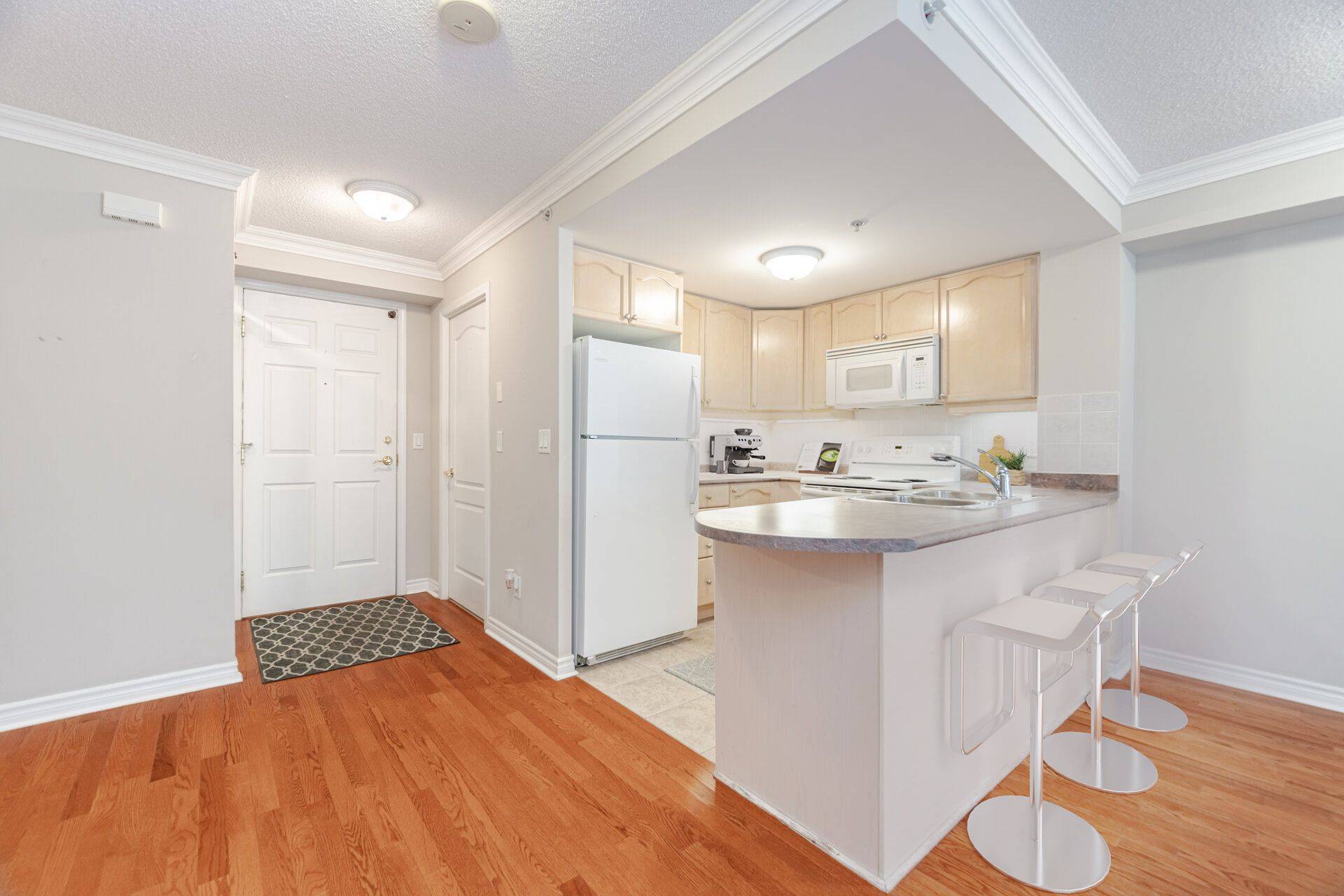 Mississauga, ON L5B 4N1,350 Princess Royal DR #604