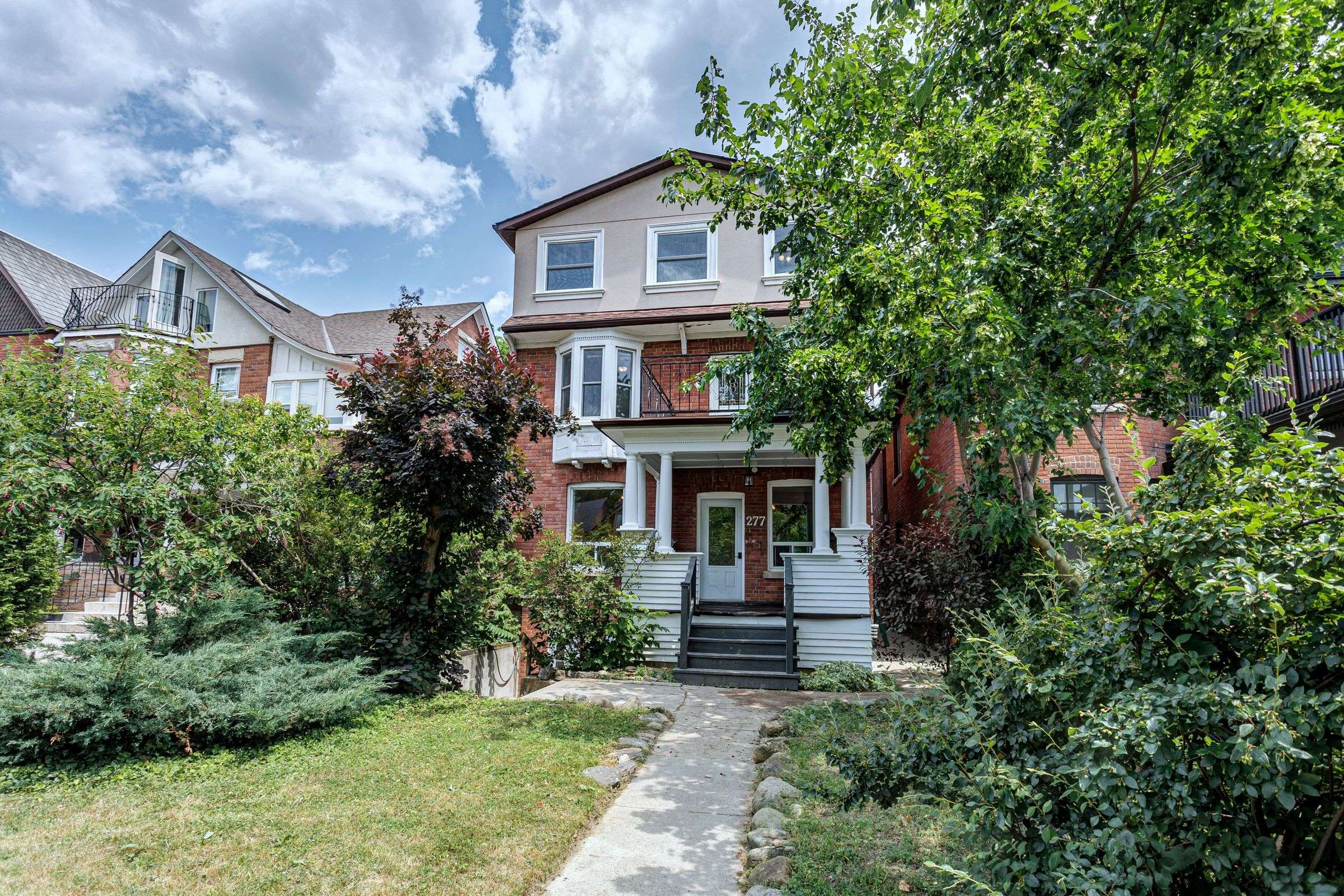 Toronto W02, ON M6P 2S8,277 high park AVE #2