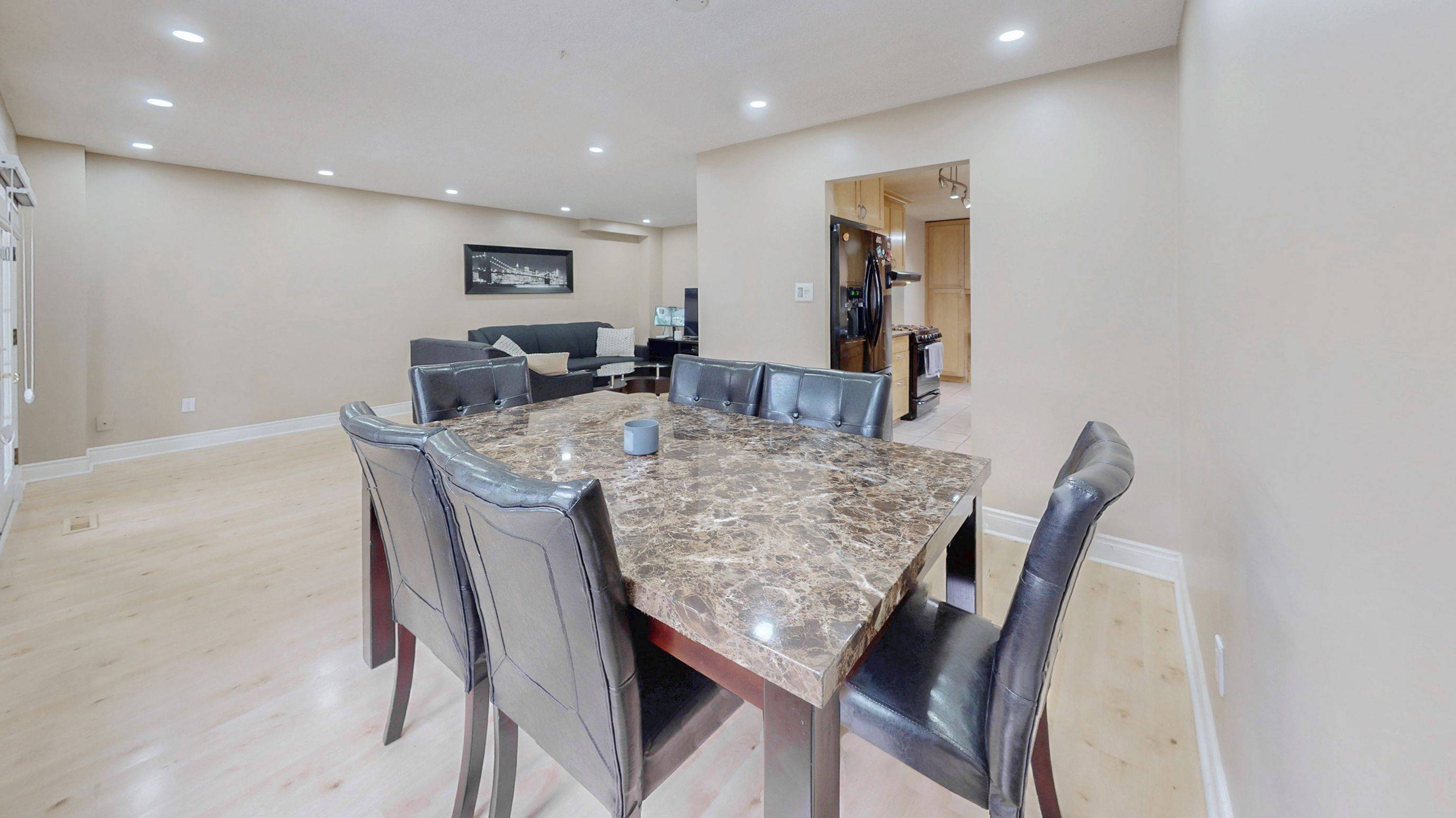 Brampton, ON L6V 3Y2,163 Simmons BLVD