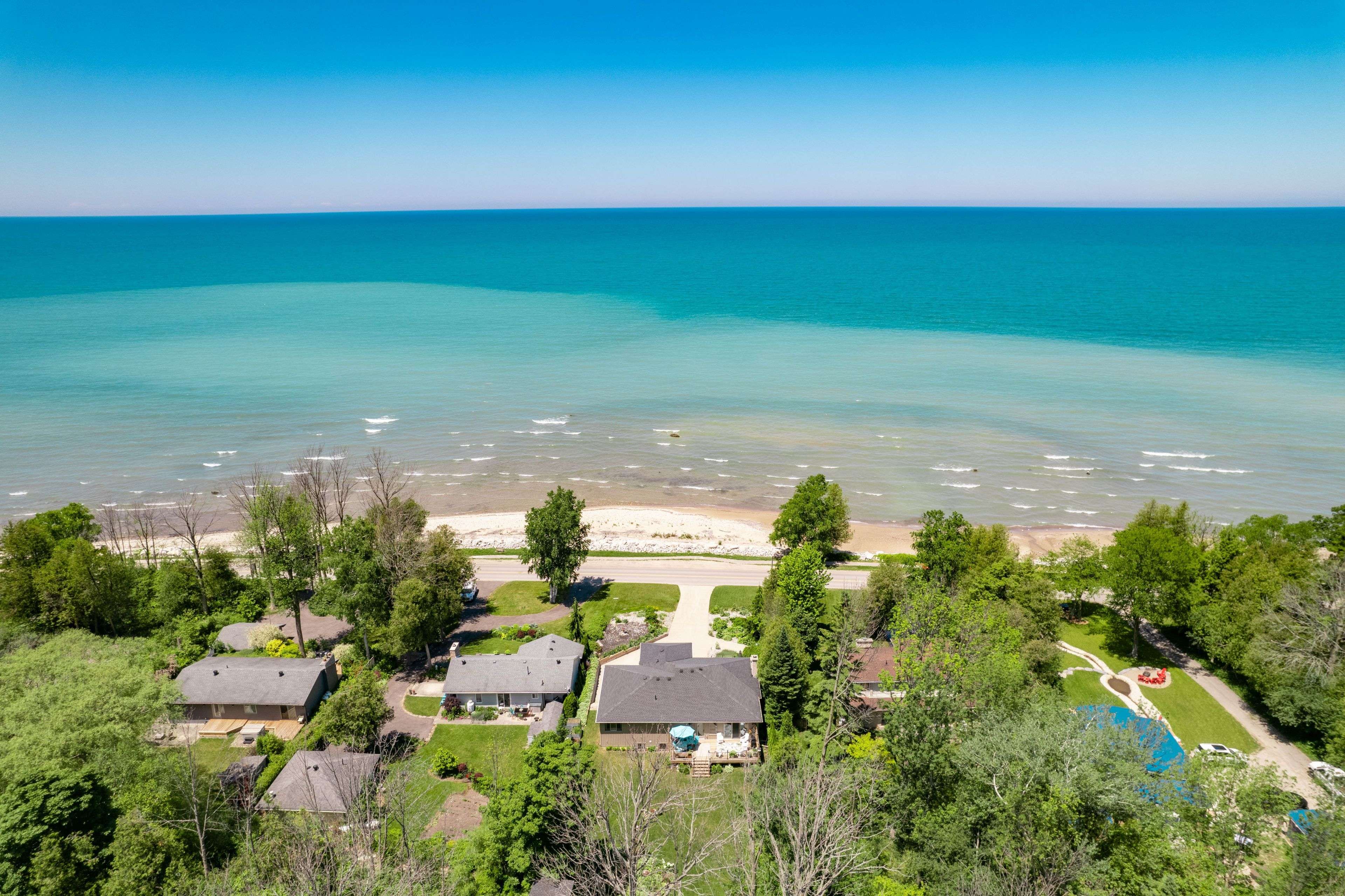 Kincardine, ON N2Z 2L2,39 Goderich ST