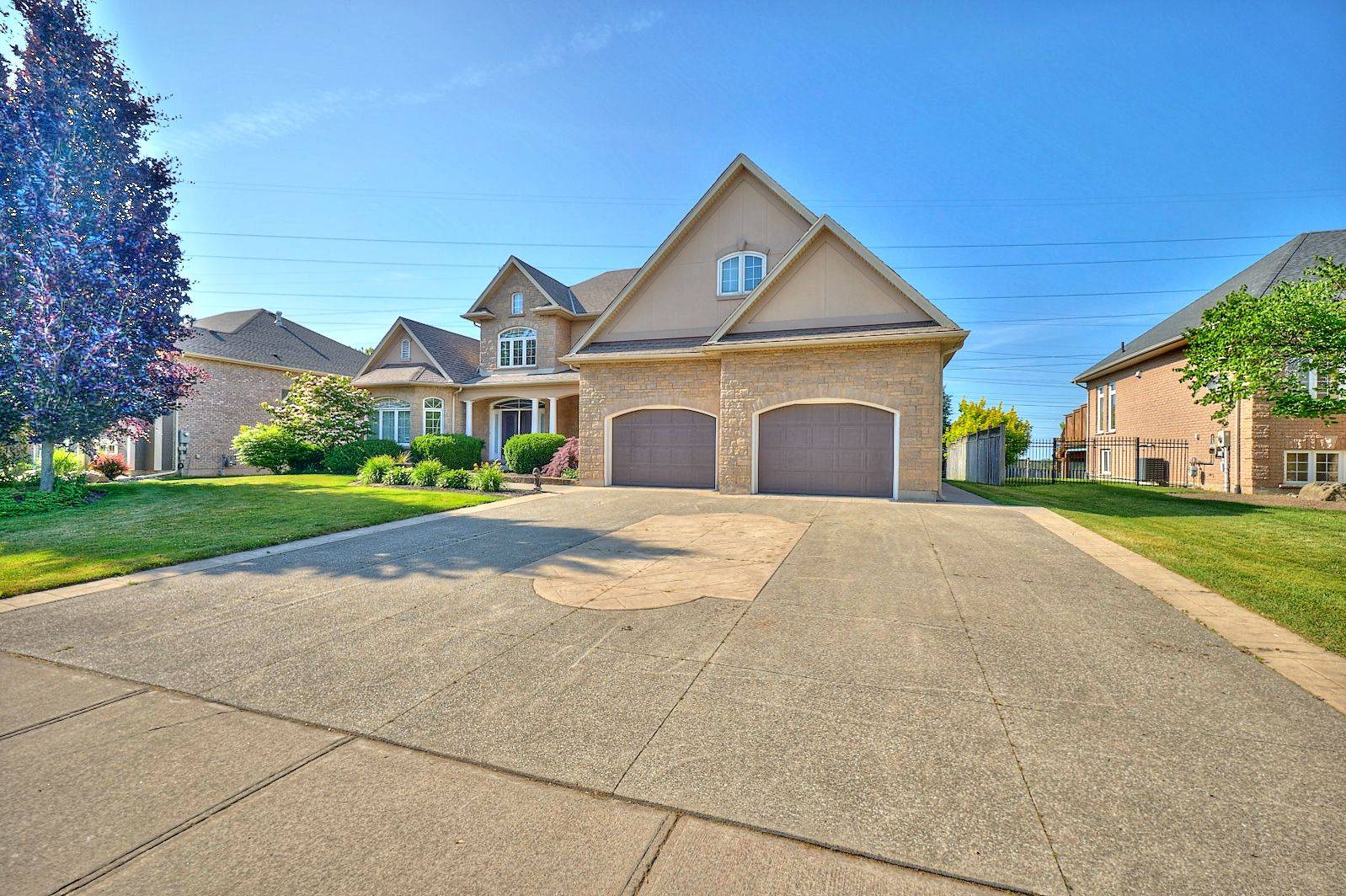 Niagara Falls, ON L2H 2Z2,7995 CATHEDRAL DR