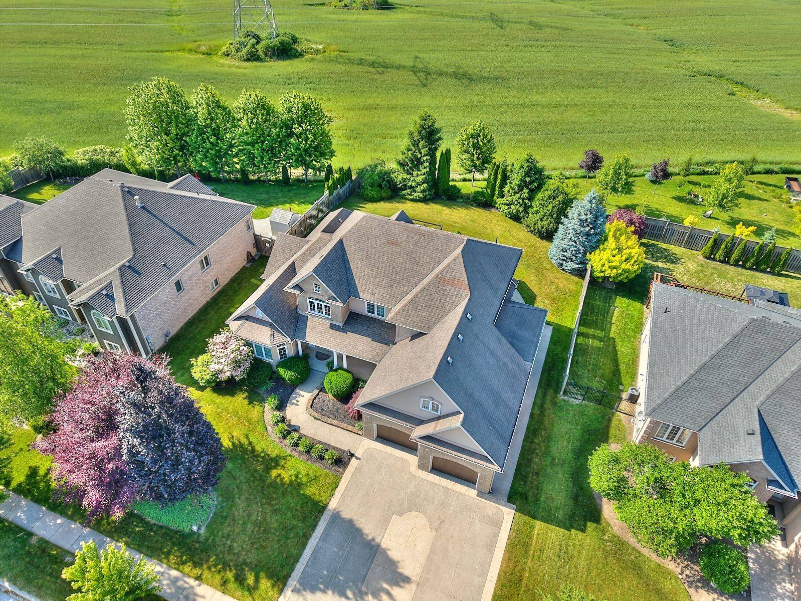 Niagara Falls, ON L2H 2Z2,7995 CATHEDRAL DR