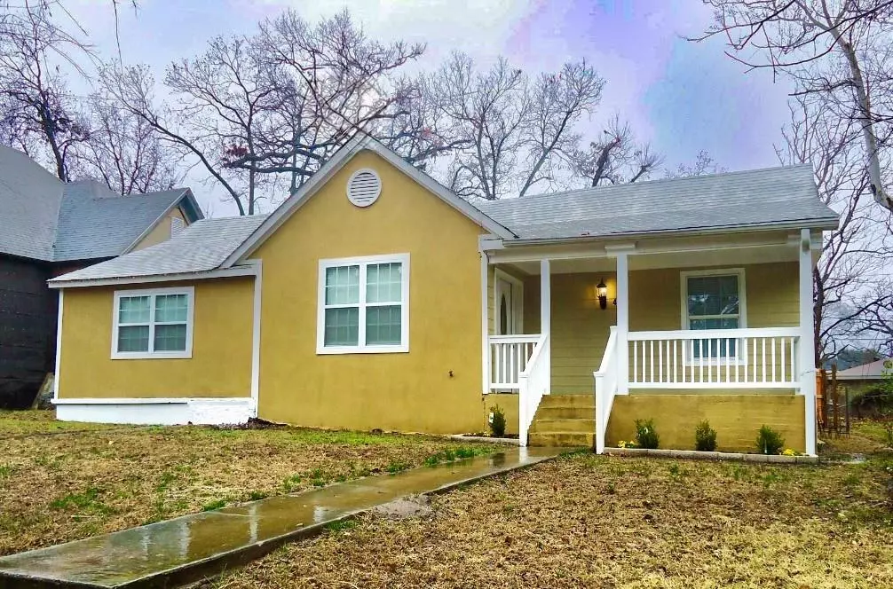 Denison, TX 75020,424 W Sears Street