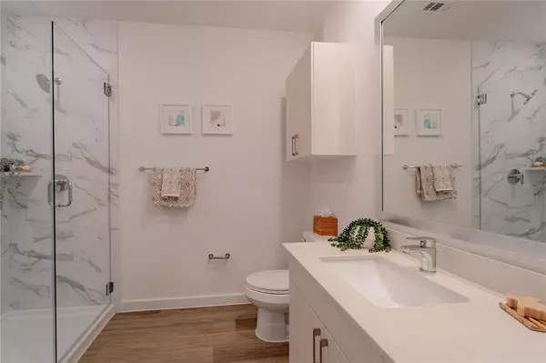 Dallas, TX 75208,105 S Bishop Avenue #227-1430