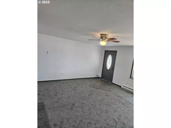 Roseburg, OR 97470,170 NE EXCHANGE AVE