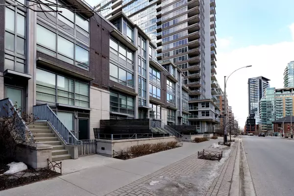 57 East Liberty ST #Th 5, Toronto C01, ON M6K 3P5