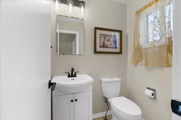 Pickering, ON L1W 3C9,765 Oklahoma DR E #22
