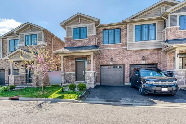 Hamilton, ON L8K 0A4,35 Pelican LN