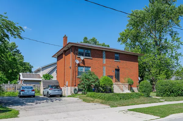 228 Connaught ST, Kitchener, ON N2C 1B3