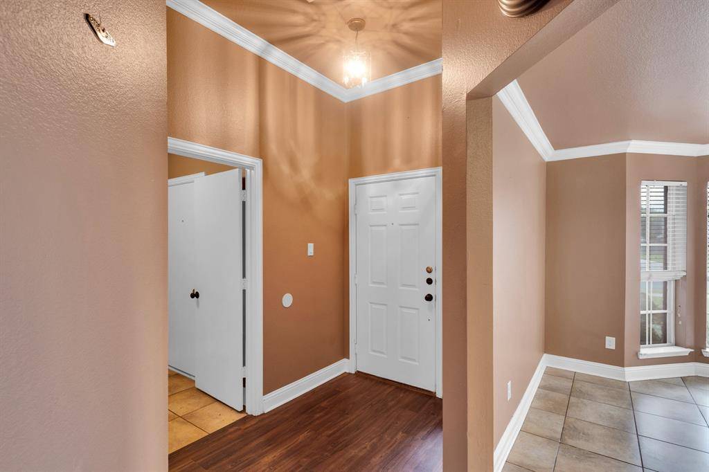 Burleson, TX 76028,1006 Darren Drive