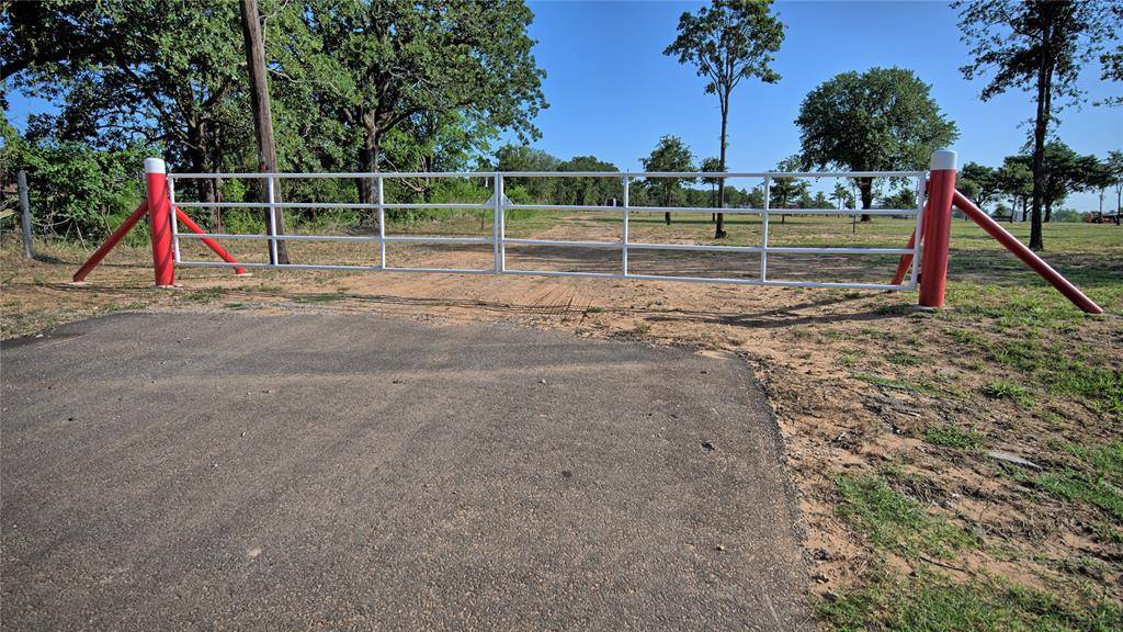 Nocona, TX 76255,1762 Us-82