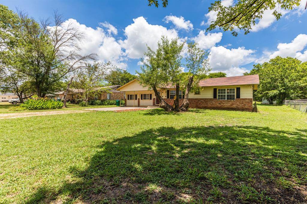 Eddy, TX 76524,704 4th Street