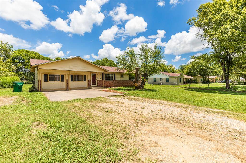 Eddy, TX 76524,704 4th Street