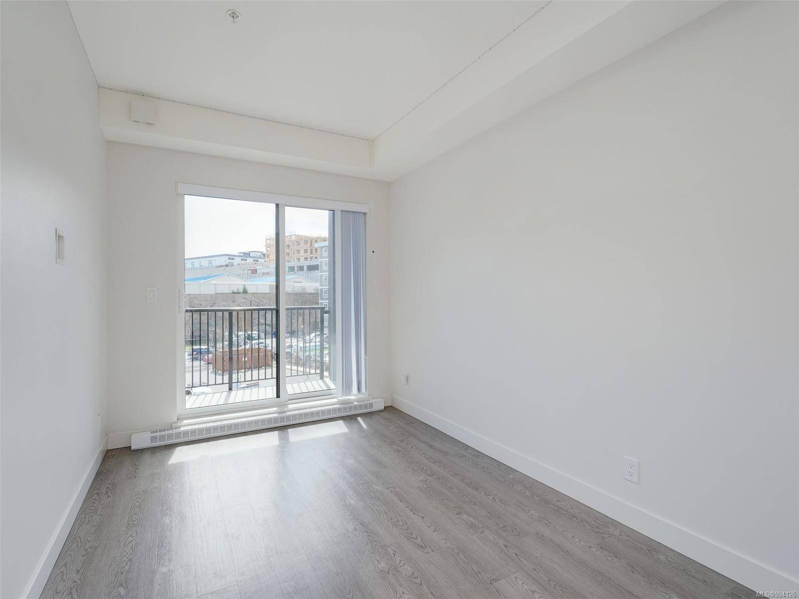 Langford, BC V9B 0X7,707 Treanor Ave #307