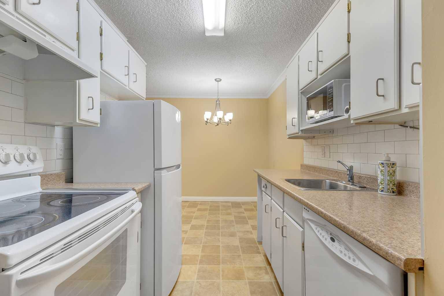 Calgary, AB T3A 2C9,4001A 49 ST NW #1102
