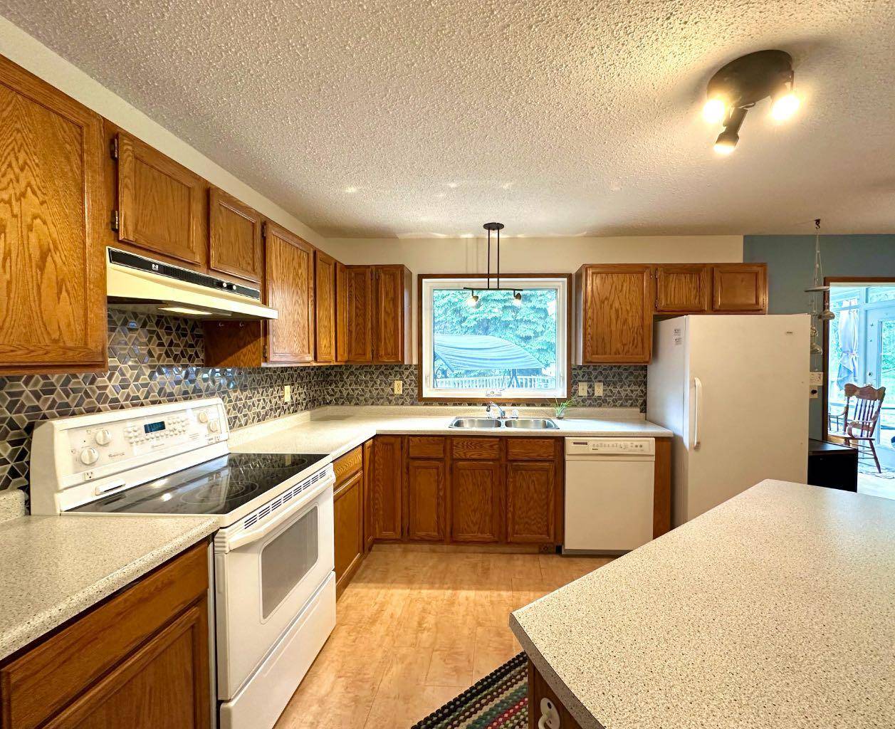 Rural Ponoka County, AB T4J 1R3,262065 TWP RD 422 #8