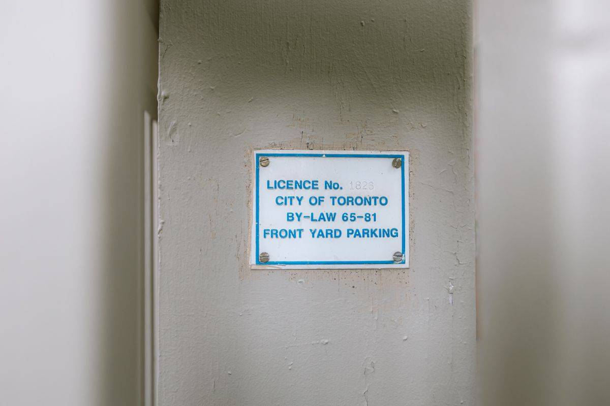 Toronto C02, ON M5R 2Z6,517 Brunswick AVE