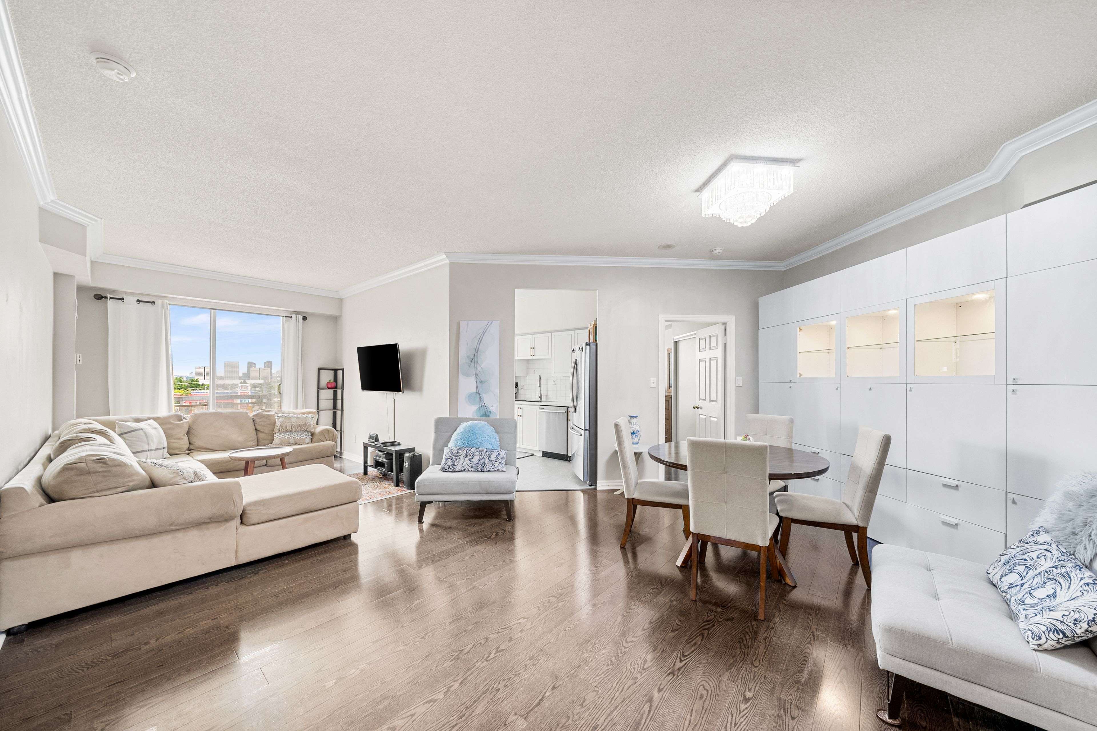 Toronto C13, ON M4A 2X4,1700 Eglinton AVE E #315