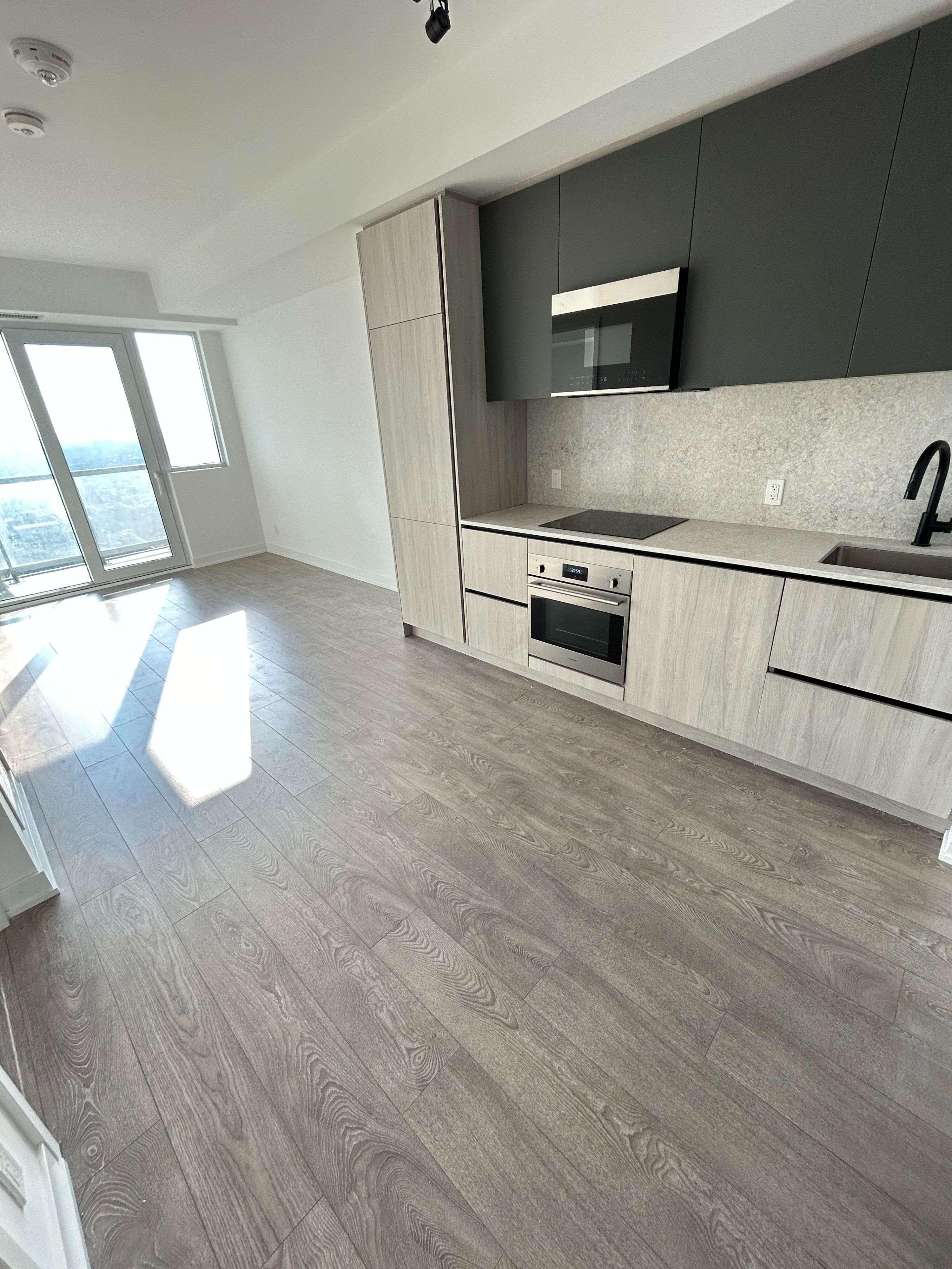 Toronto C01, ON M5V 2G7,108 Peter ST #3812