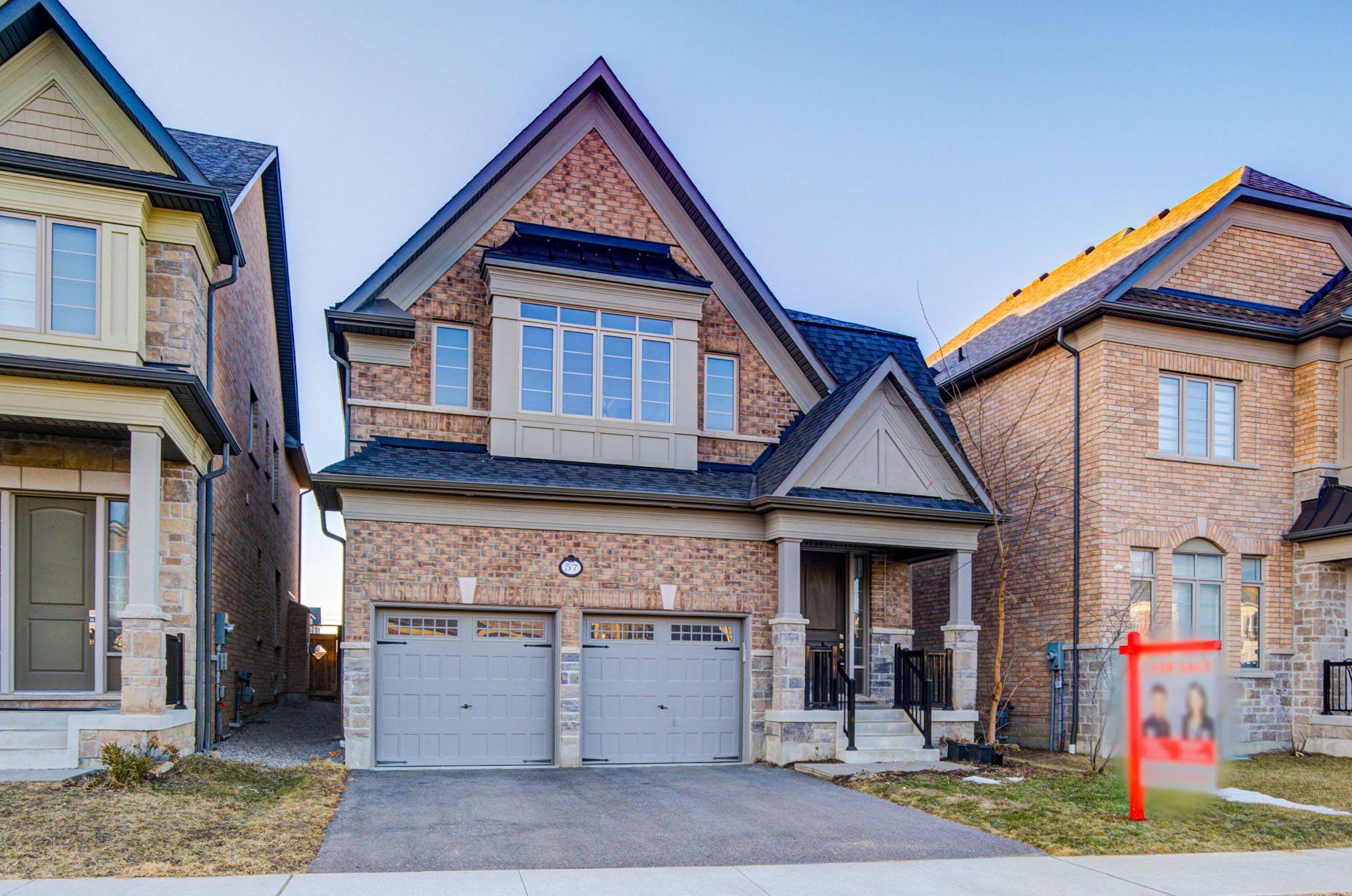 Whitby, ON L1P 0C8,57 Christine Elliot AVE