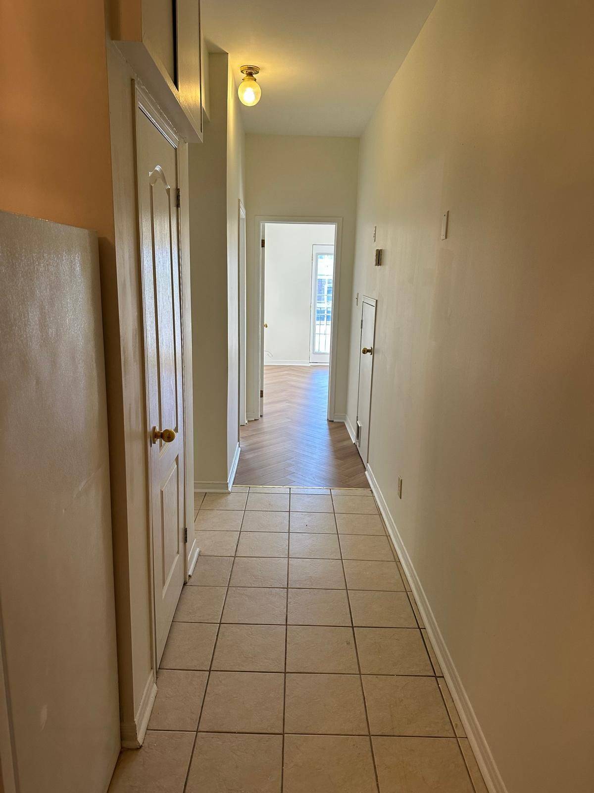 Toronto E03, ON M4C 1J4,1864 Danforth AVE #203