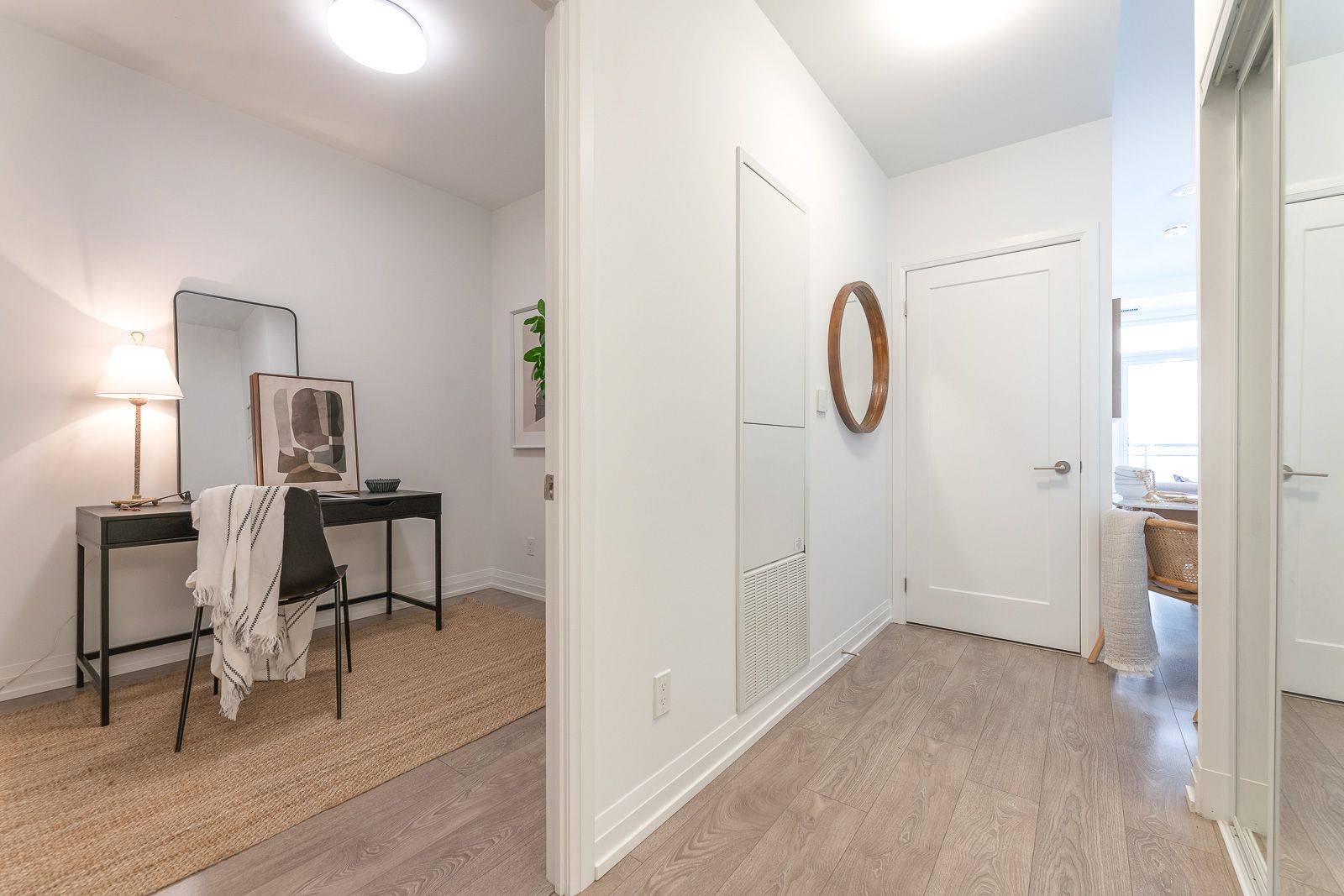 Toronto E02, ON M4C 0B3,286 Main ST #809