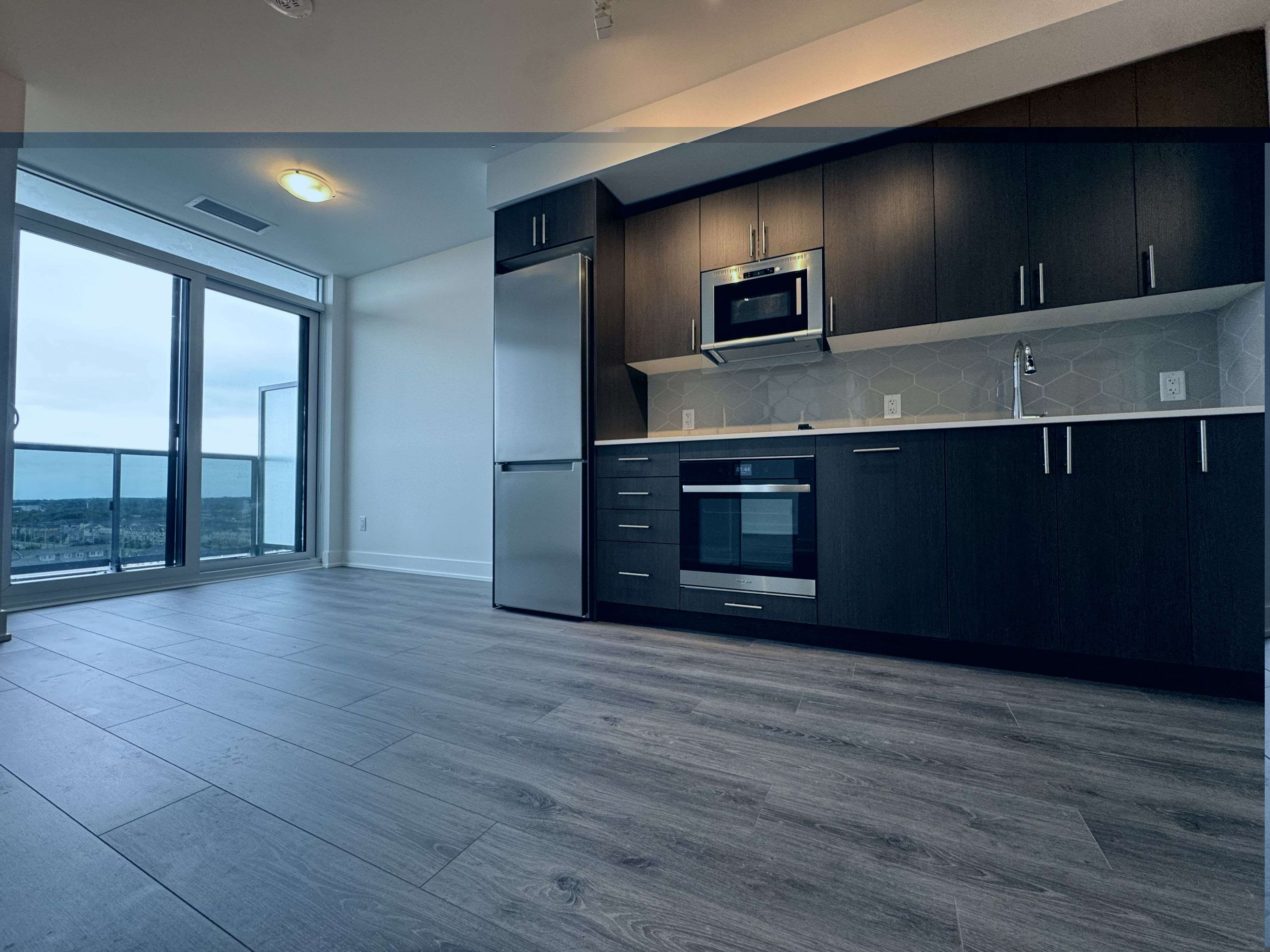 Oshawa, ON L1L 0W3,2545 Simcoe ST #941