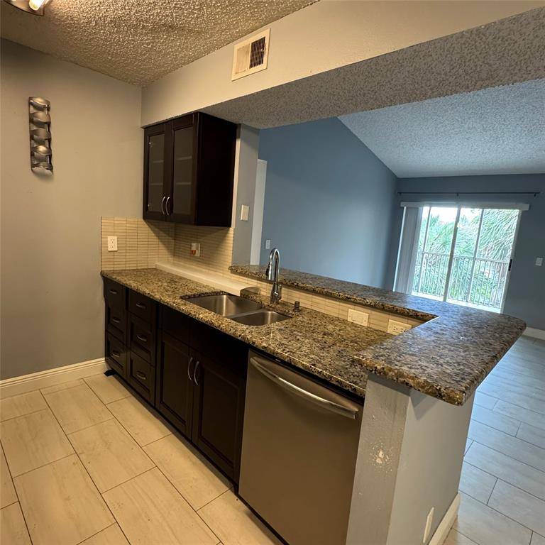 4015 W Mcnab Rd #307D, Pompano Beach, FL 33069