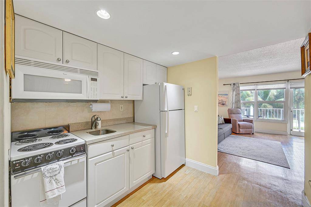 Fort Lauderdale, FL 33304,3000 E Sunrise Blvd #2H