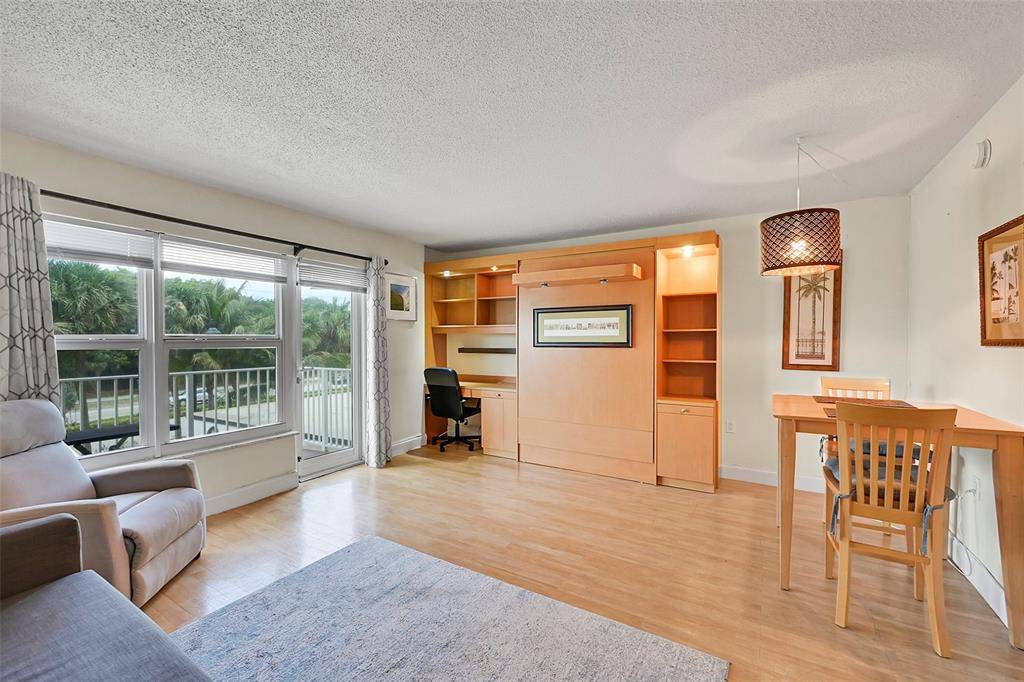 Fort Lauderdale, FL 33304,3000 E Sunrise Blvd #2H
