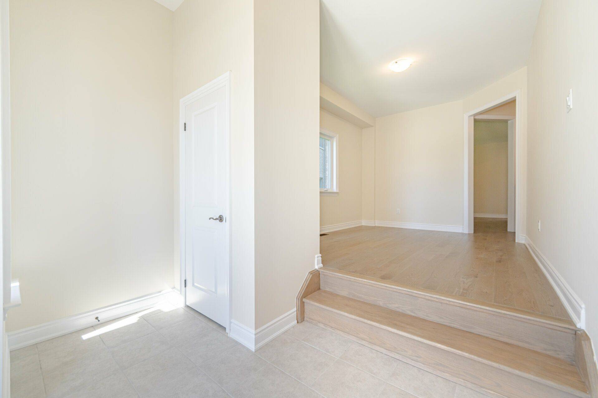 Bradford West Gwillimbury, ON L3Z 4M7,14 Mac Campbell WAY