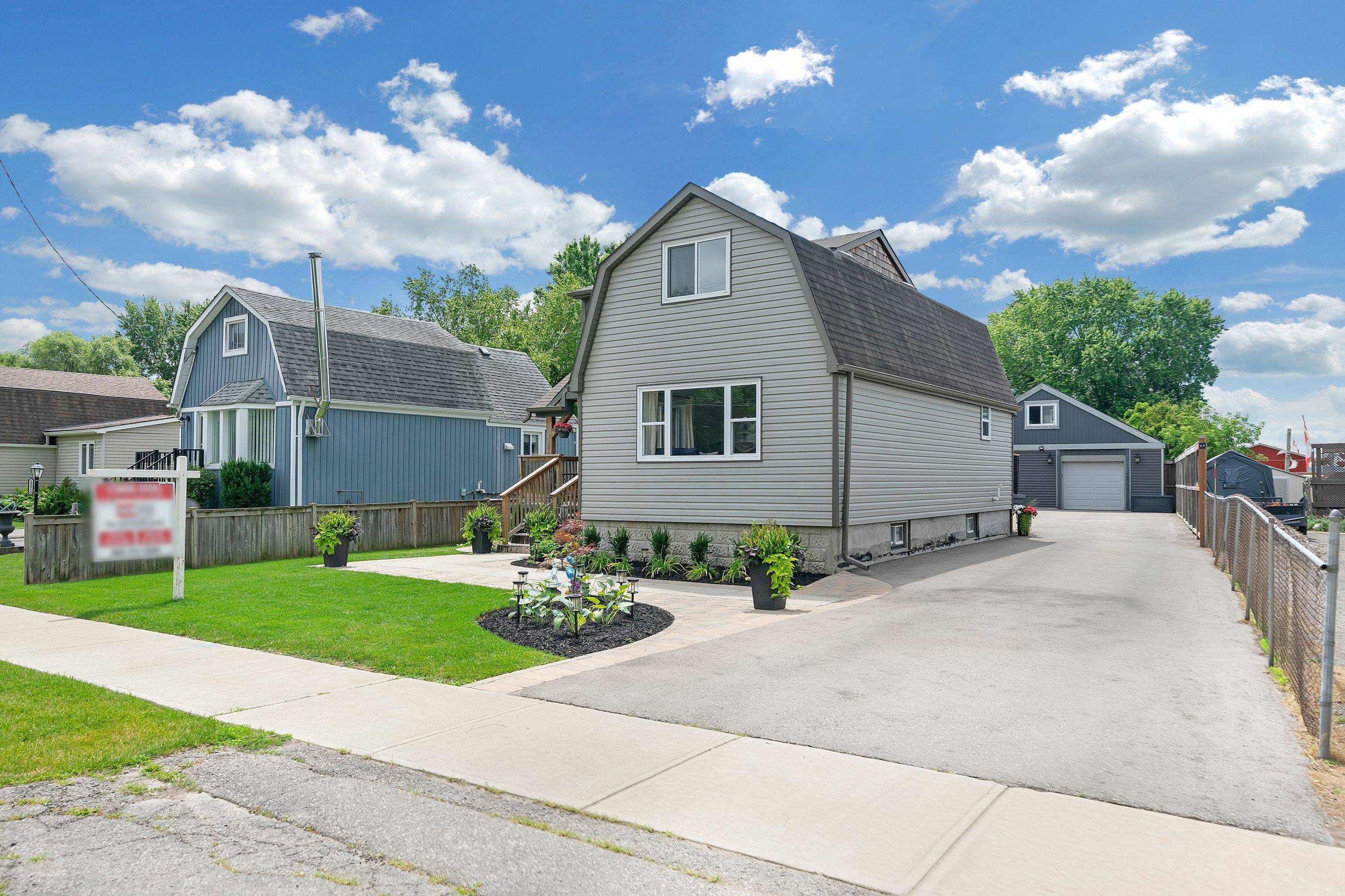 King, ON L3Y 4V9,19036 Dufferin ST