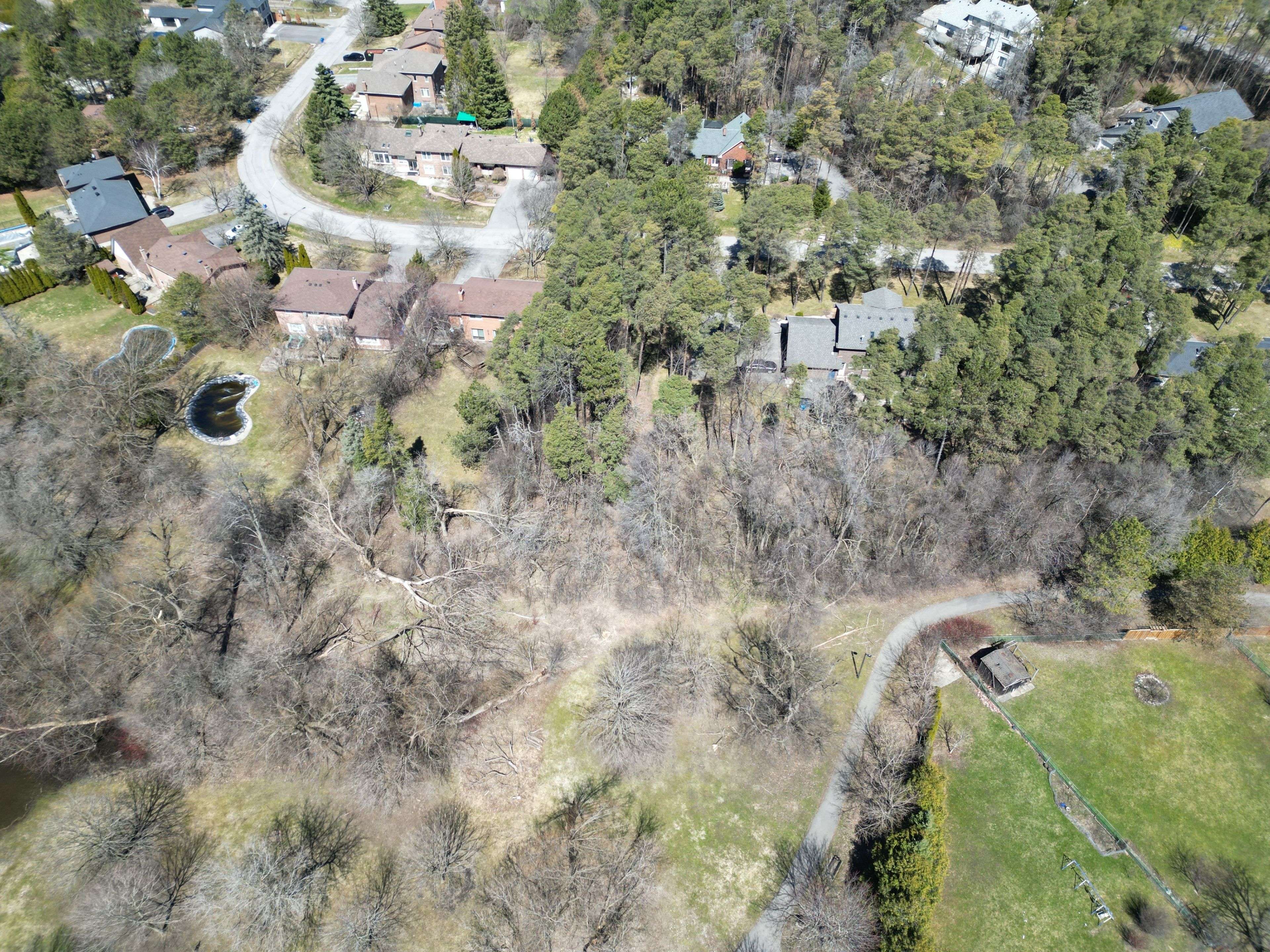Richmond Hill, ON L4E 2R1,34B Cynthia CRES