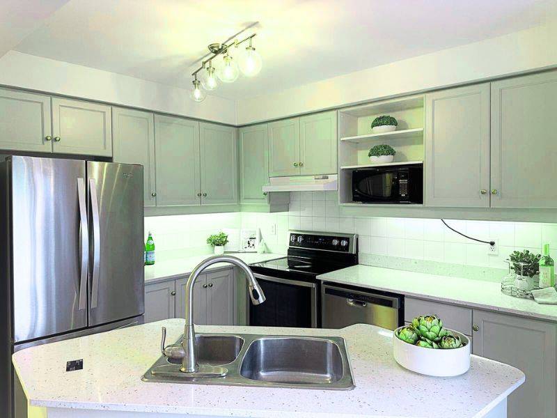 Oakville, ON L6M 3M4,1240 Westview TER #16