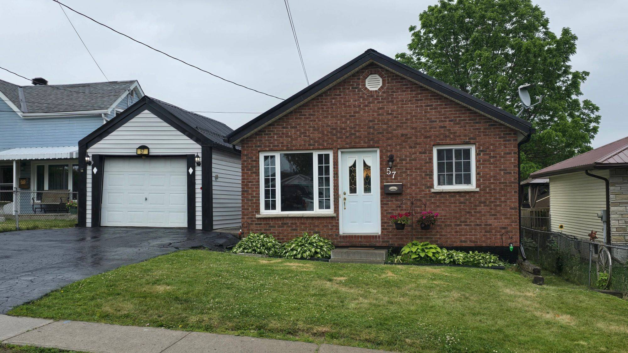 Belleville, ON K8P 2T6,57 Prince of Wales DR