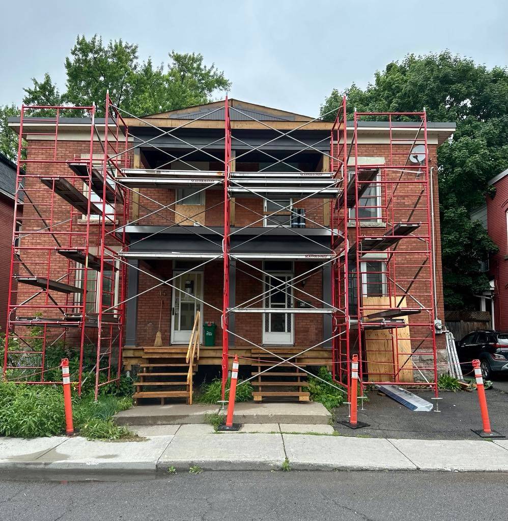 Glebe - Ottawa East And Area, ON K1S 2J7,43 Third AVE