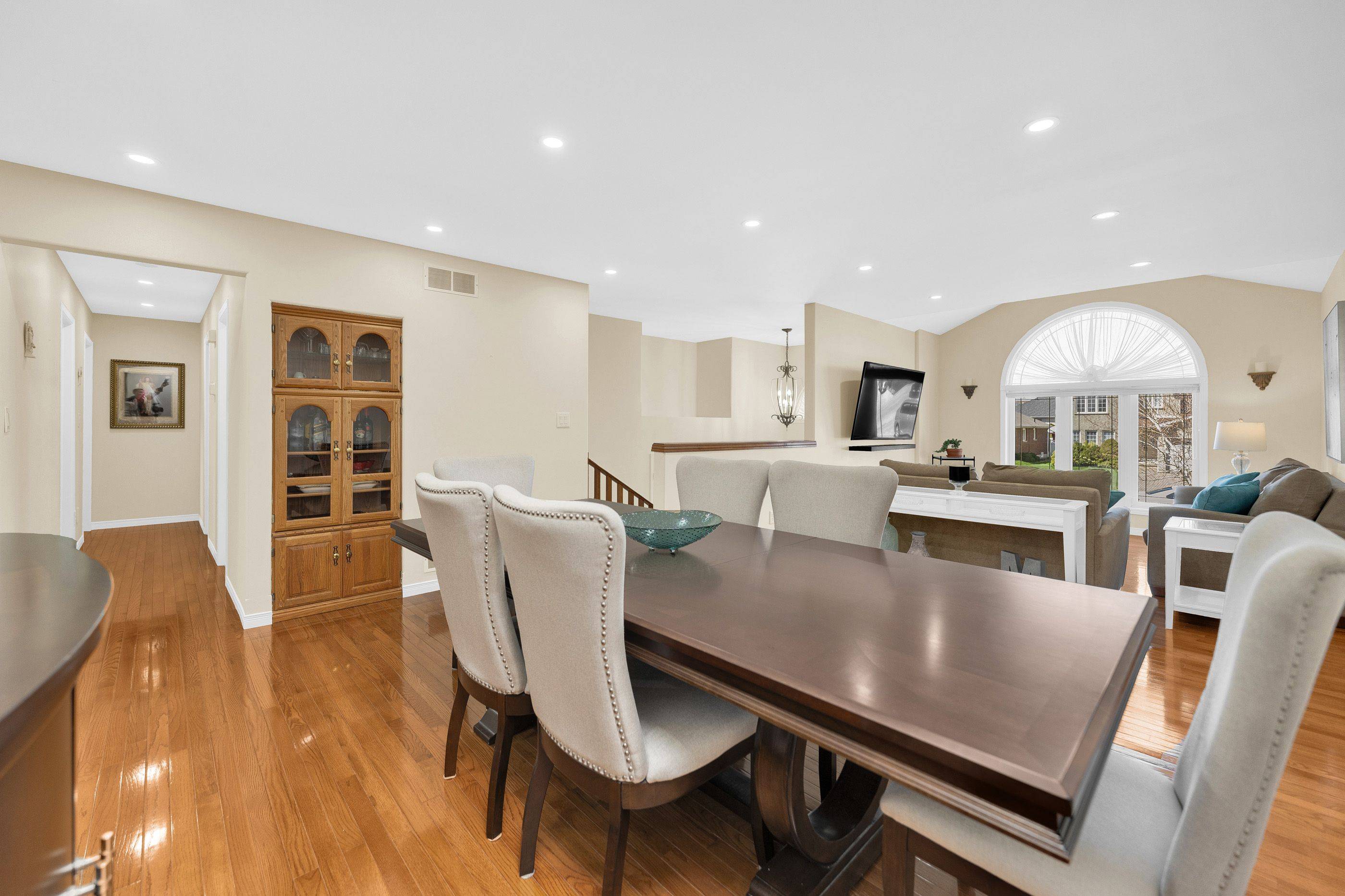 Lakeshore, ON N9K 1E3,185 Amy Croft DR