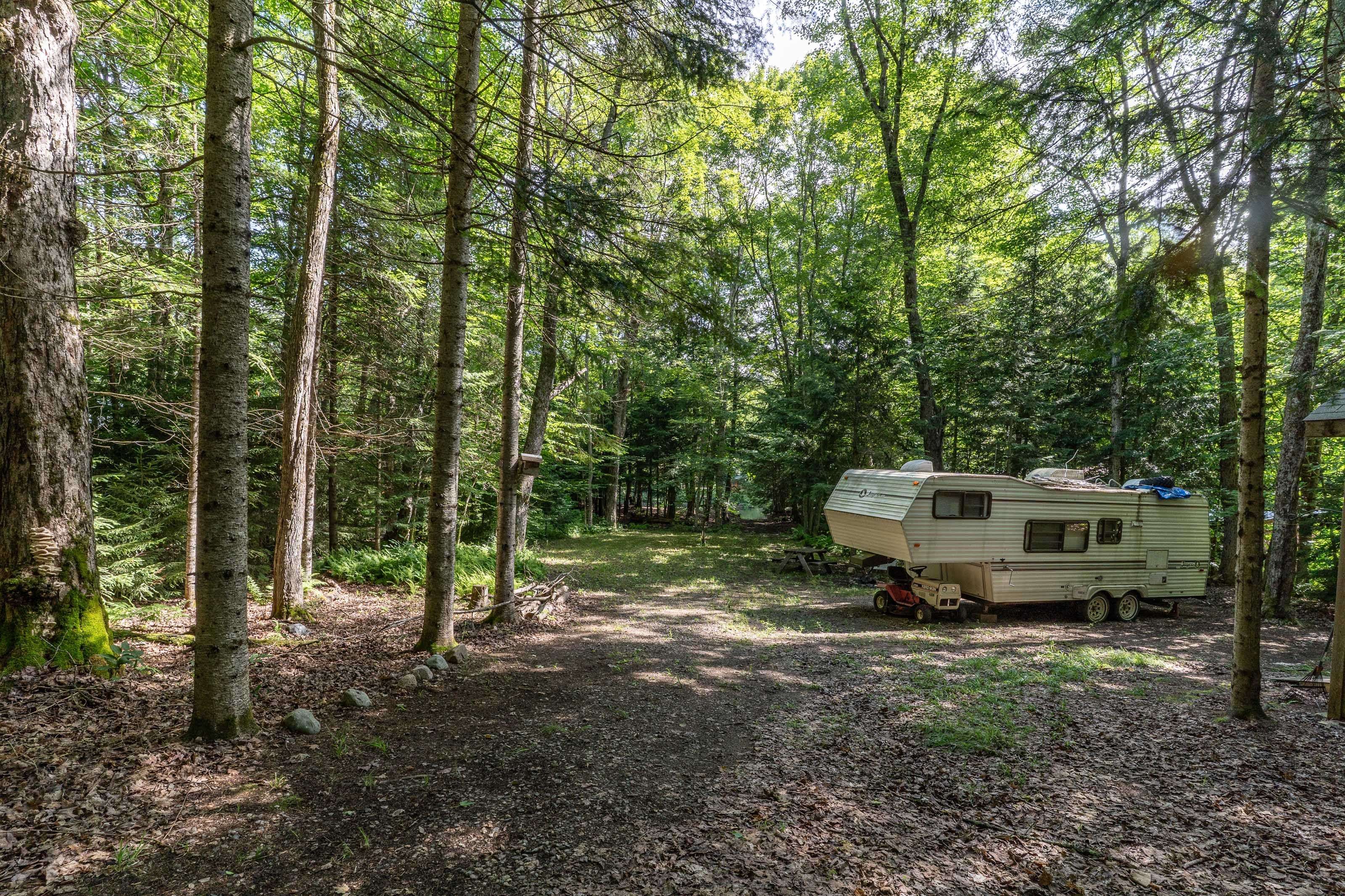 Bracebridge, ON P1L 1X3,1139 Sherwood Forest RD