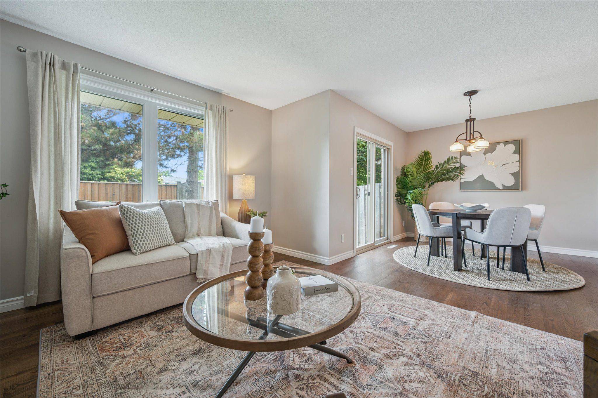Waterloo, ON N2K 3N7,375 Kingscourt DR #4
