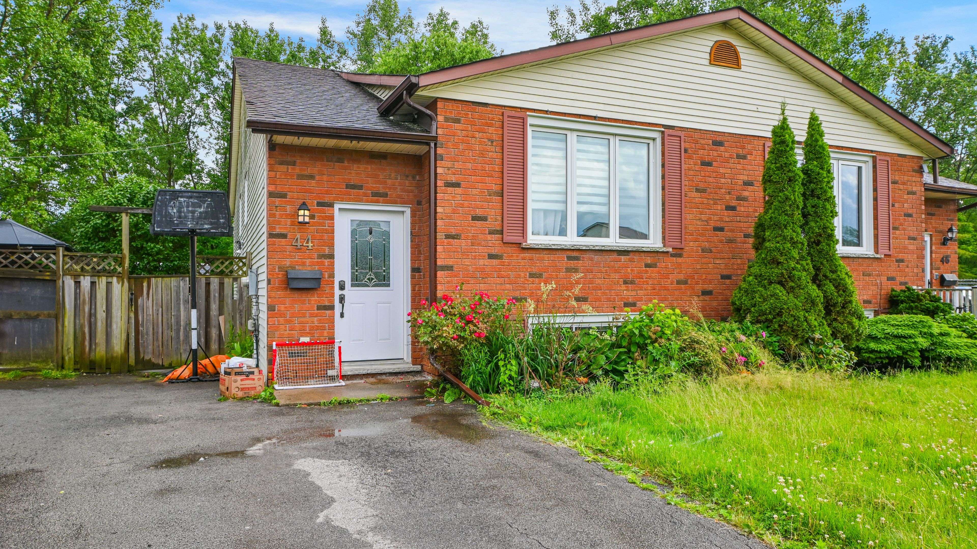 44 Terrace AVE, Welland, ON L3C 2C4