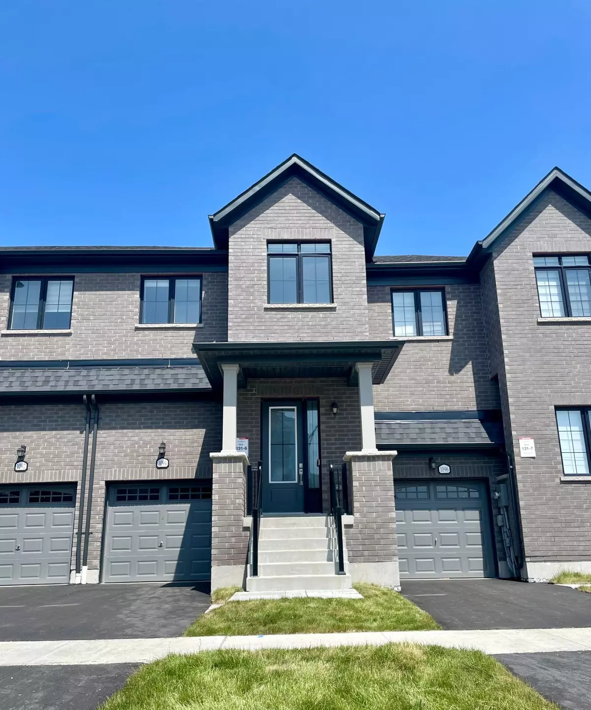 Oshawa, ON N1R 5S6,1094 Lockie DR