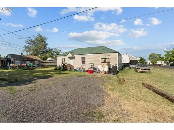 Stanfield, OR 97875,105 S EARL CT