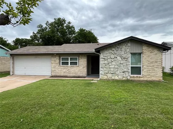 14215 Osage Drive, Balch Springs, TX 75180